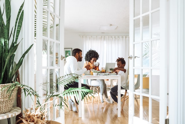 family at home applying for see in italy for bonuses