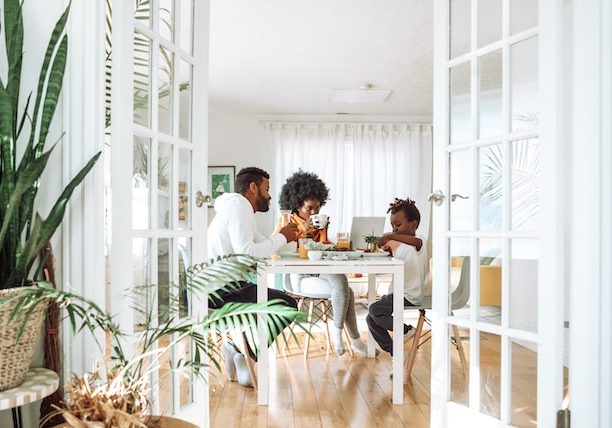 family at home applying for see in italy for bonuses