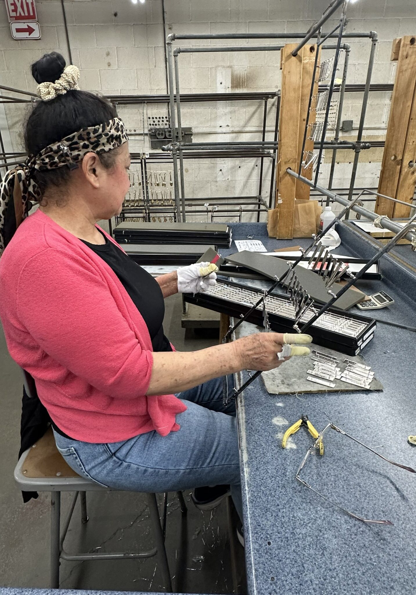 Olga stringing IMG jpg_9817